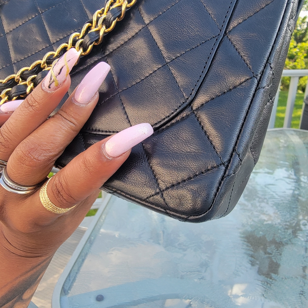 Chic Black Quilted Leather Shoulder Bag - Picture 10 of 16
